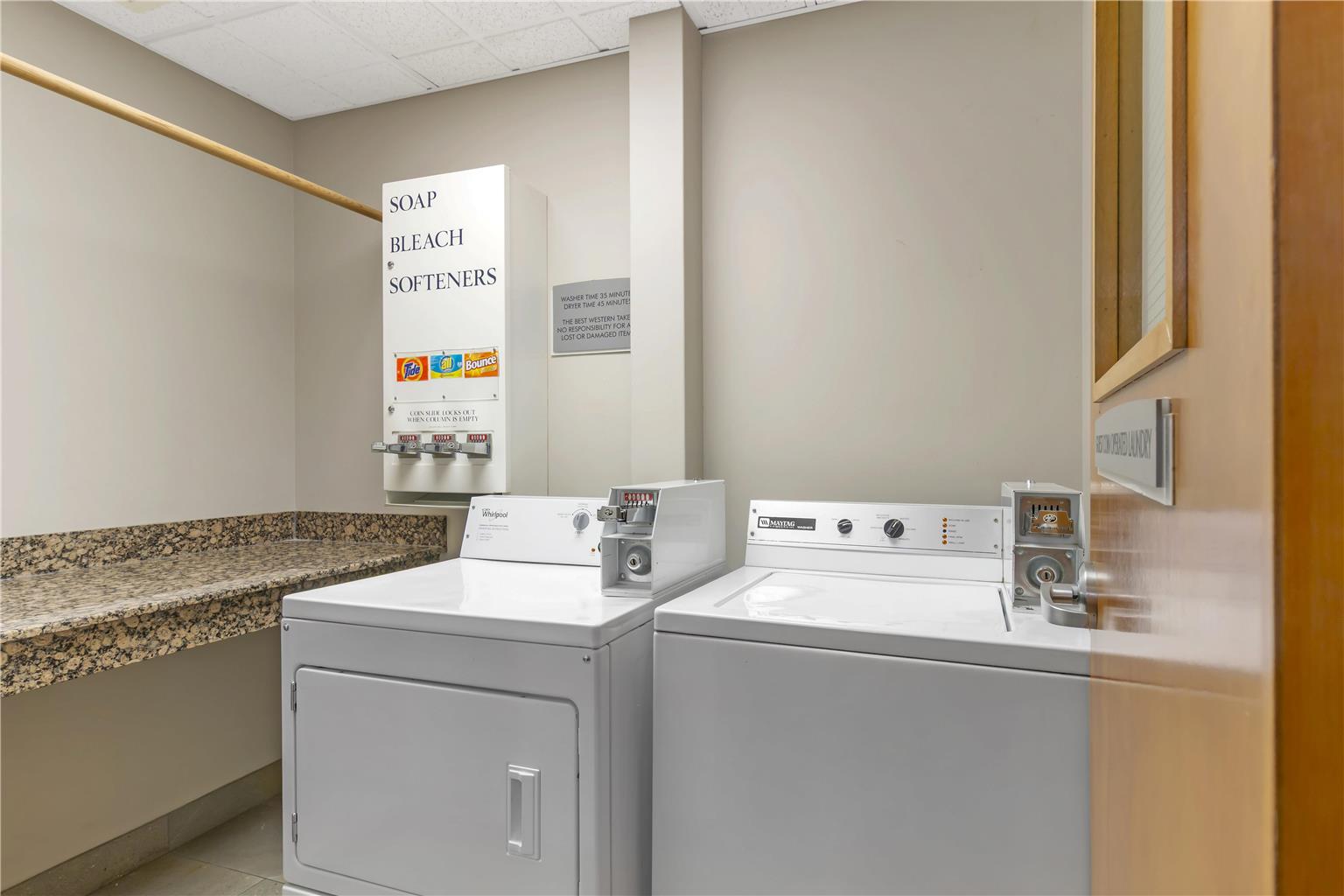 Фото Best Western Plus Pembina Inn & Suites