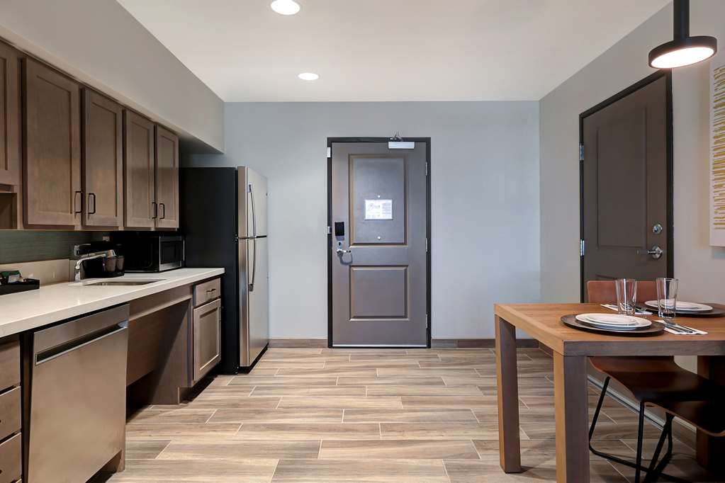Фото Homewood Suites by Hilton Santa Clarita