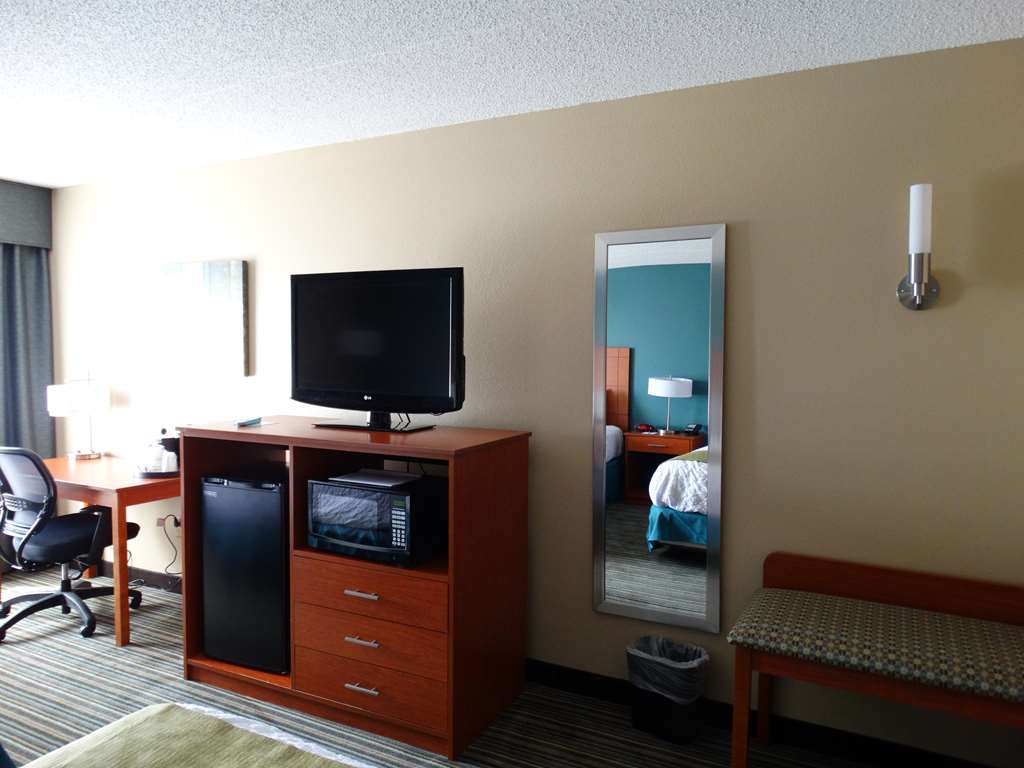Фото Best Western Warren Hotel