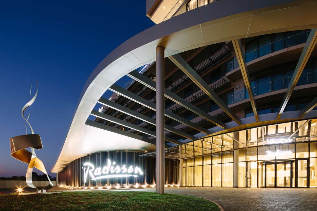 Фото Radisson Hotel & Convention Centre, Johannesburg, O.R. Tambo Airport