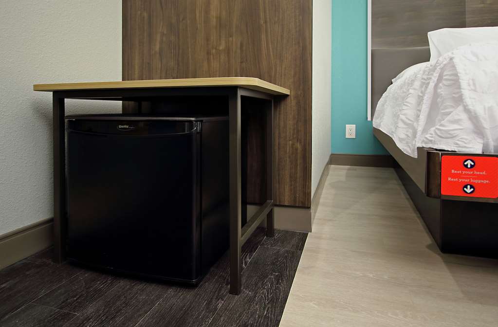 Фото Tru by Hilton Meridian