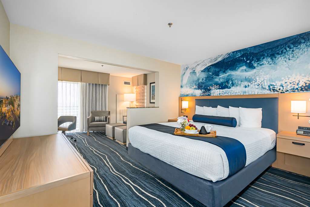 Фото Best Western Plus Marina Gateway Hotel
