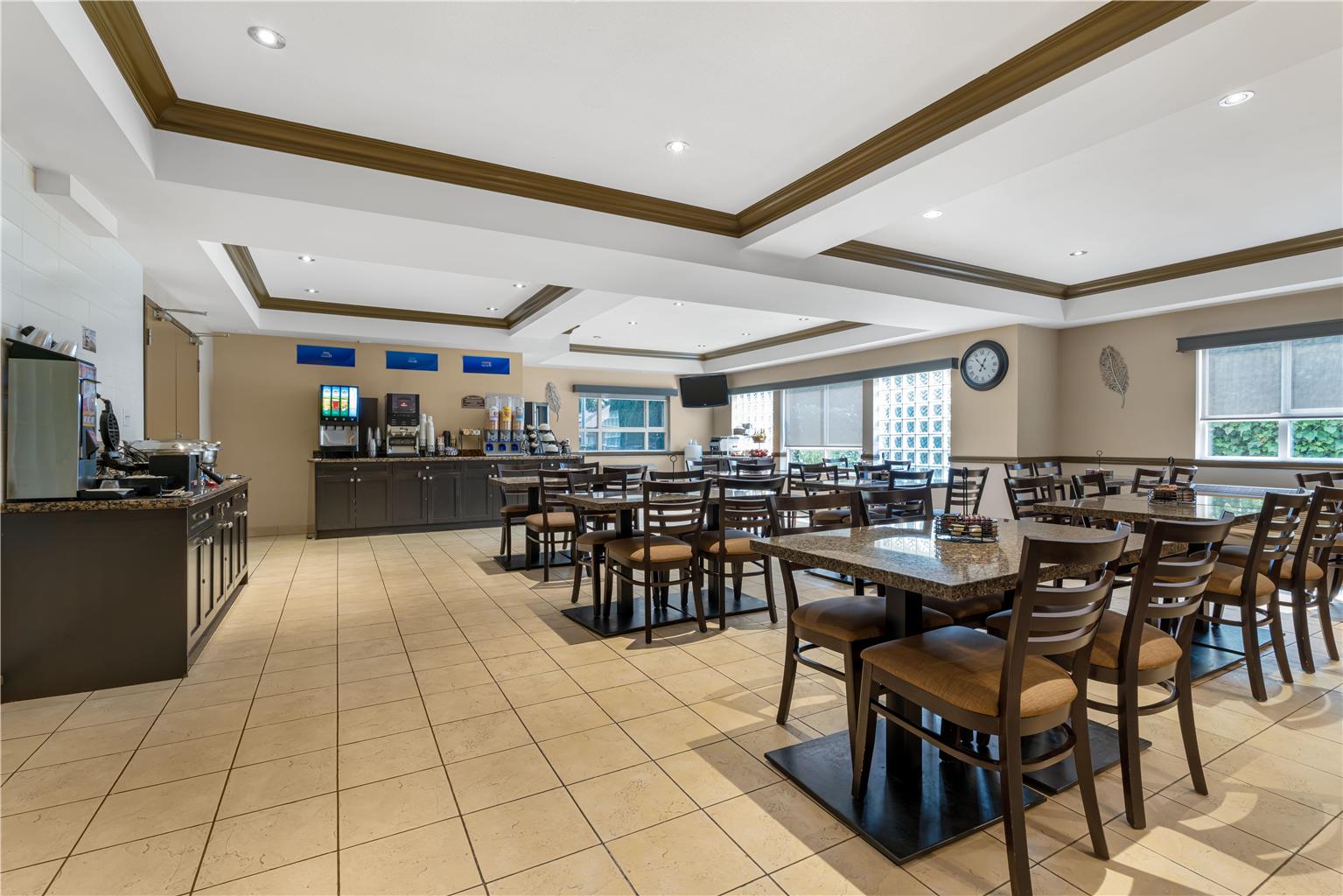 Фото Best Western King George Inn & Suites