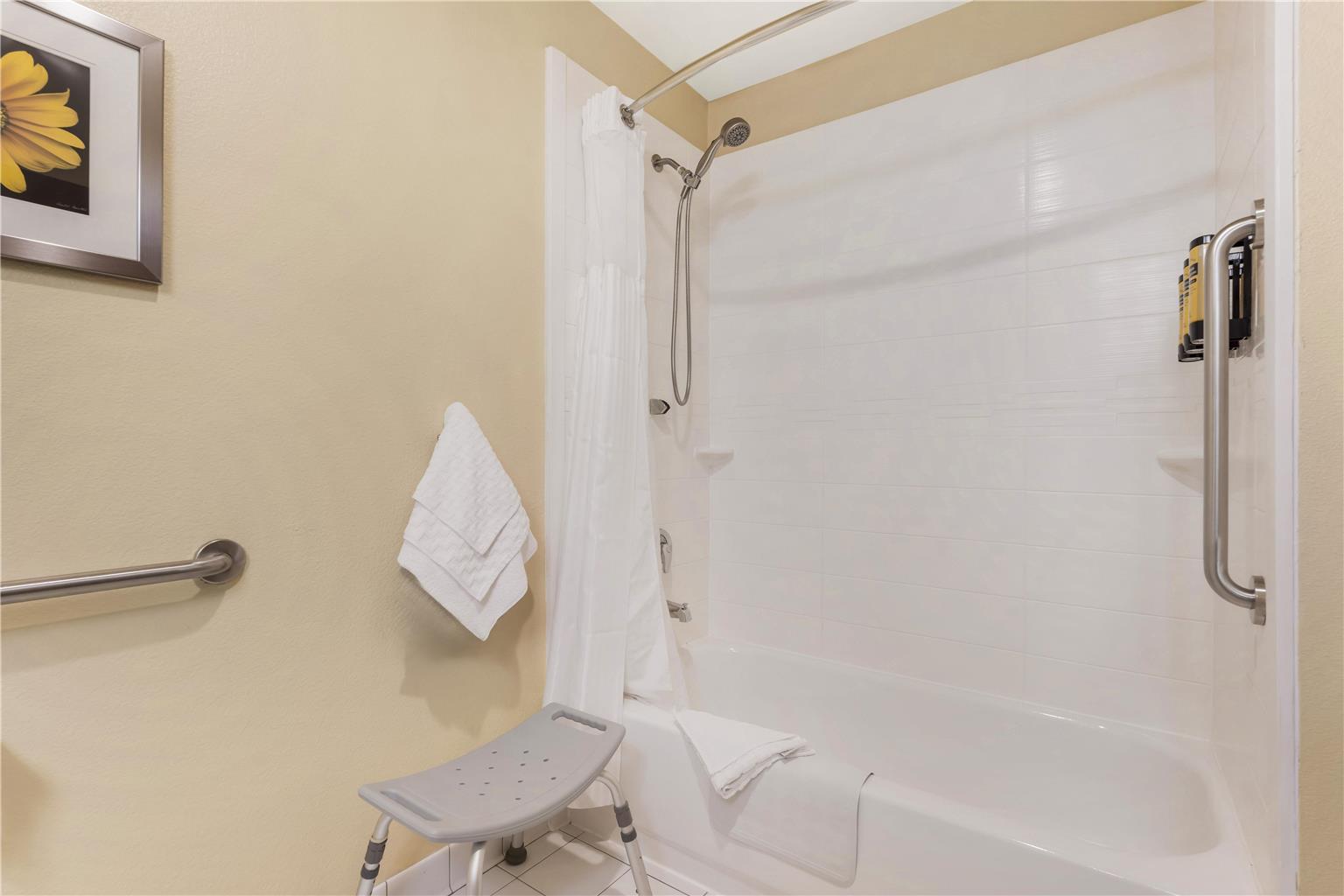 Фото Best Western Plus Plaza by the Green