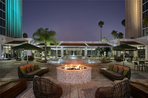 Гостиница DoubleTree by Hilton at the Entrance to Universal Orlando в Окои