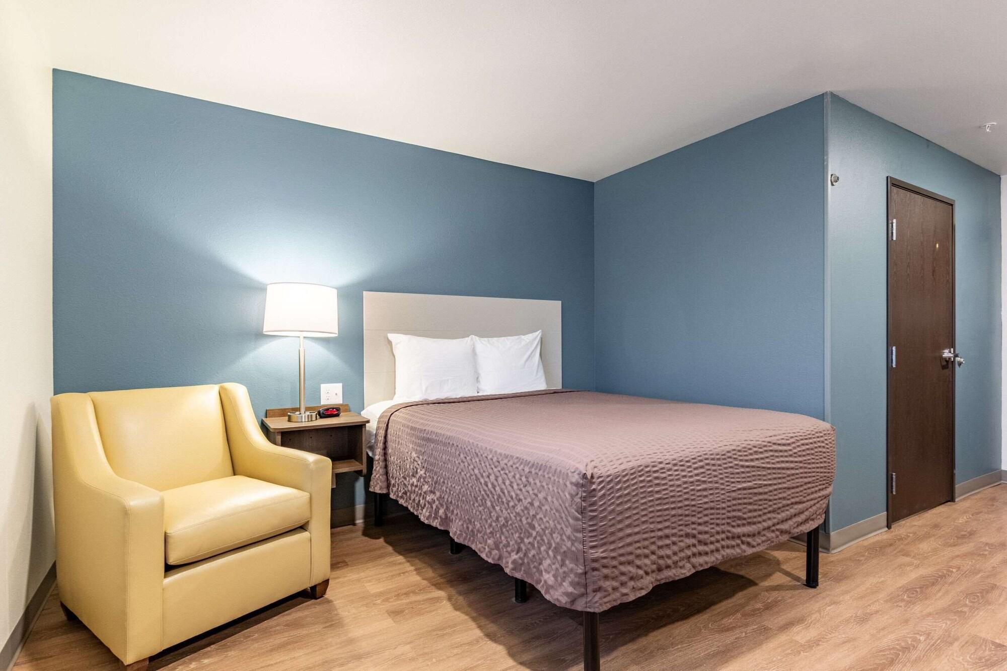 Фото WoodSpring Suites Indianapolis Airport South