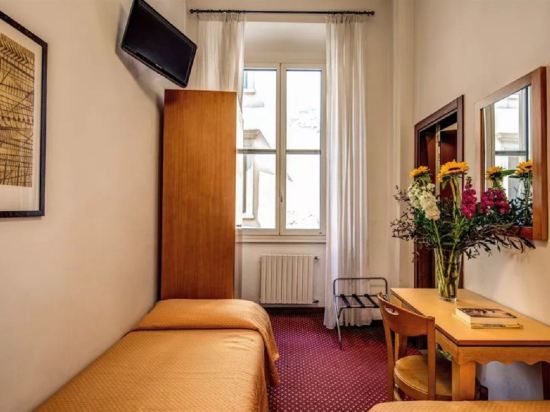 Фото Hotel Nuova Italia