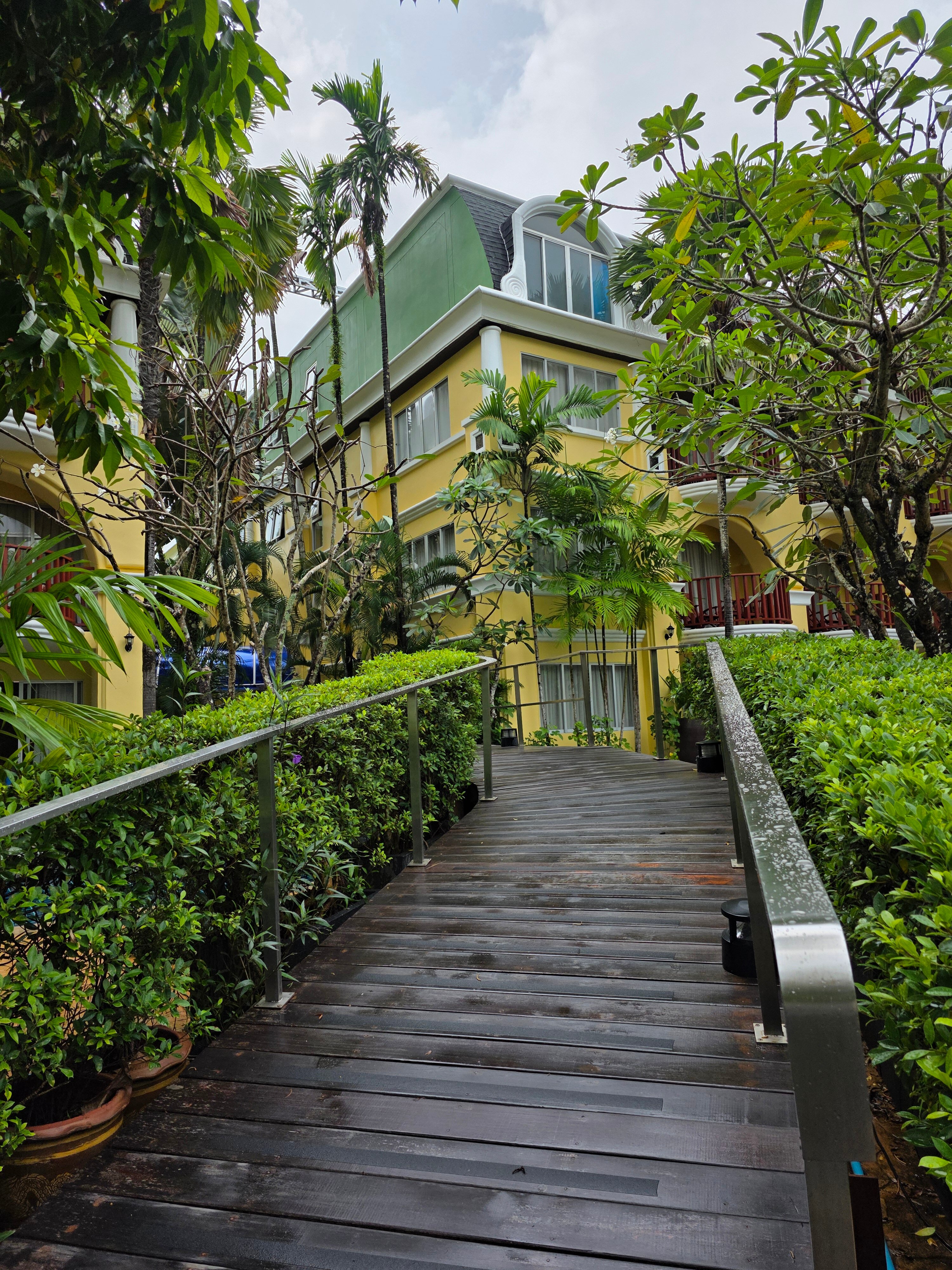 Фото Phuket Graceland Resort and SPA