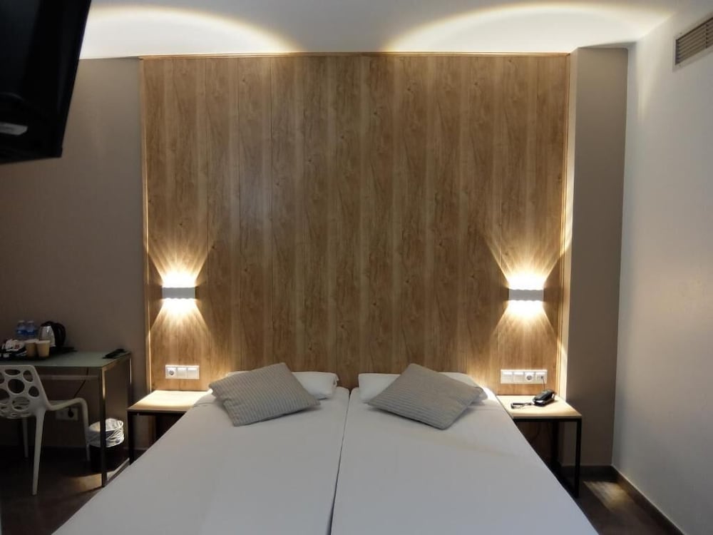 Фото Hotel Medicis