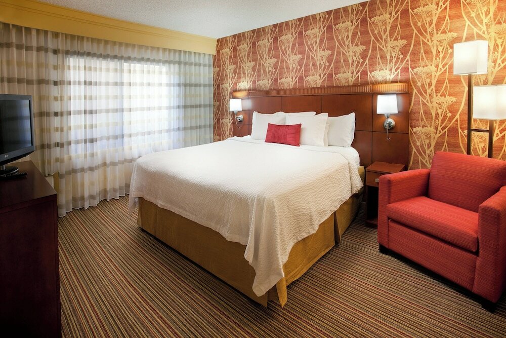Фото Courtyard by Marriott Sacramento Airport Natomas