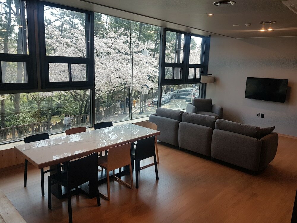 Фото Suntree Hotel