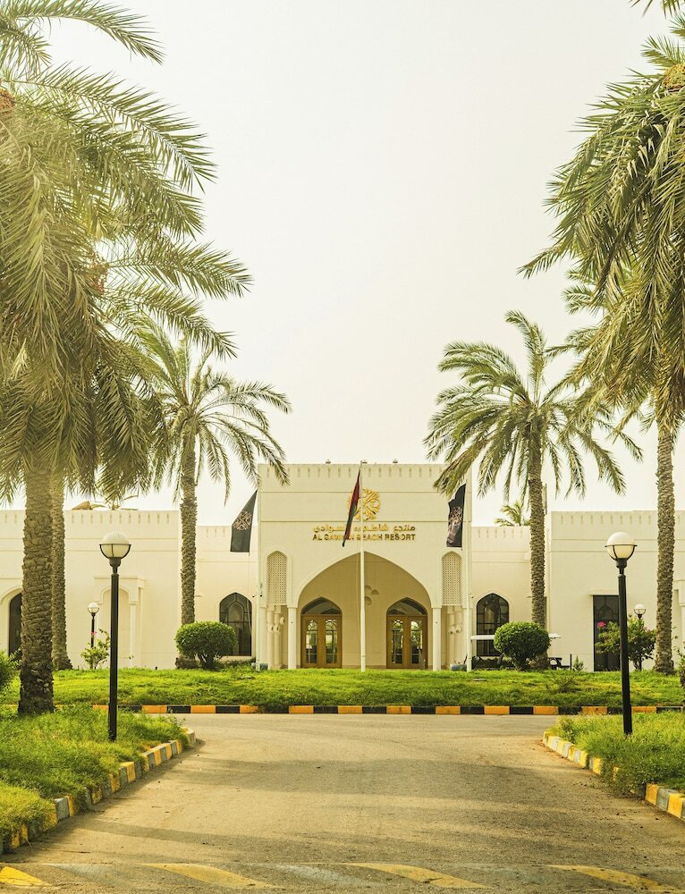 Фото Capital O133 Al Sawadi Beach Resort & SPA