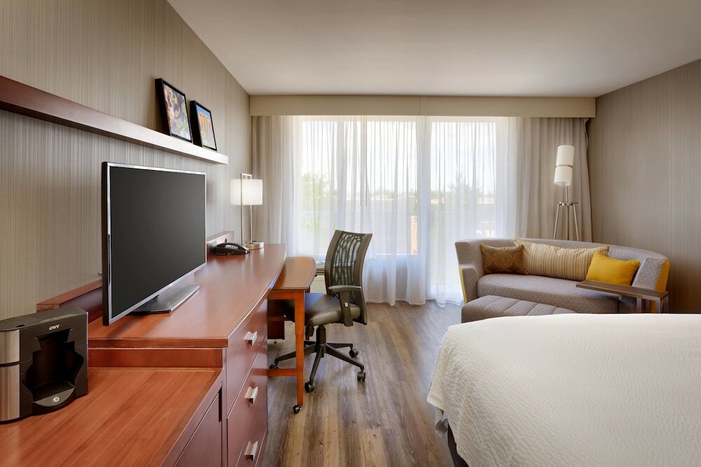 Фото Courtyard by Marriott Albuquerque