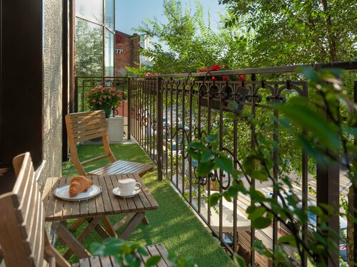 Внешний вид отеля V Hotel&Rooftop Lounge в Владивостоке, фото 5