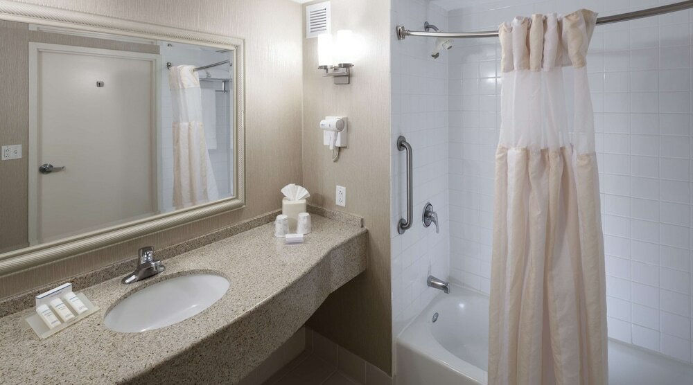 Фото Hilton Garden Inn Rockaway