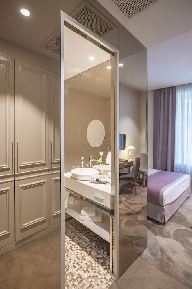 Фото Jump Inn Hotel Belgrade