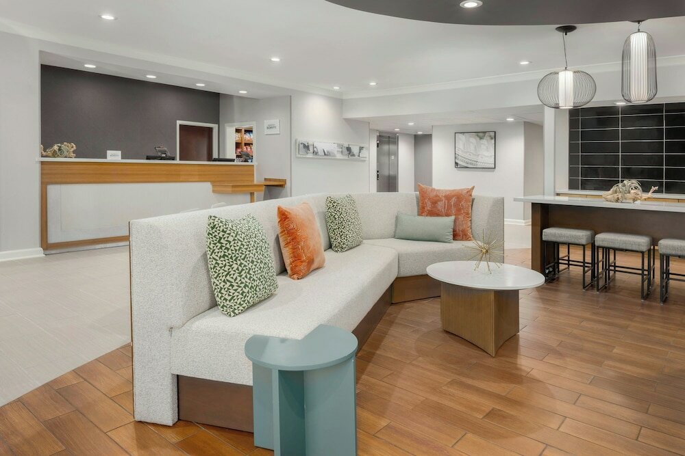 Фото SpringHill Suites by Marriott Herndon Reston