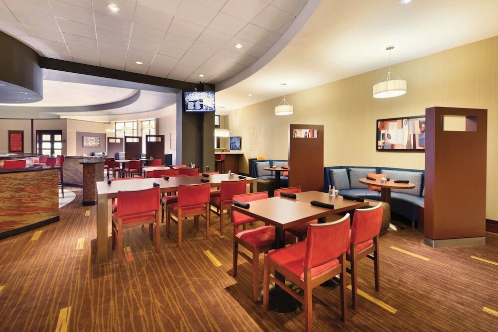 Фото Courtyard by Marriott Oklahoma City Downtown