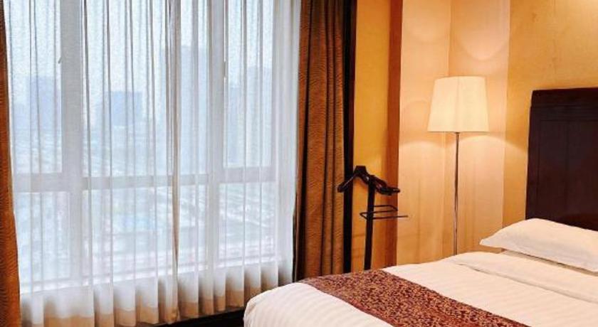 Фото Jinrong International Hotel