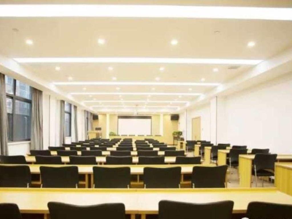 Фото GreenTree Inn Anhui Suzhou Si District Bianhe Avenue Business Hotel