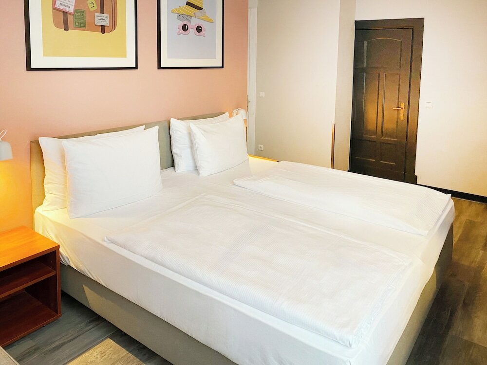 Фото Novum Hotel Kronprinz Hamburg