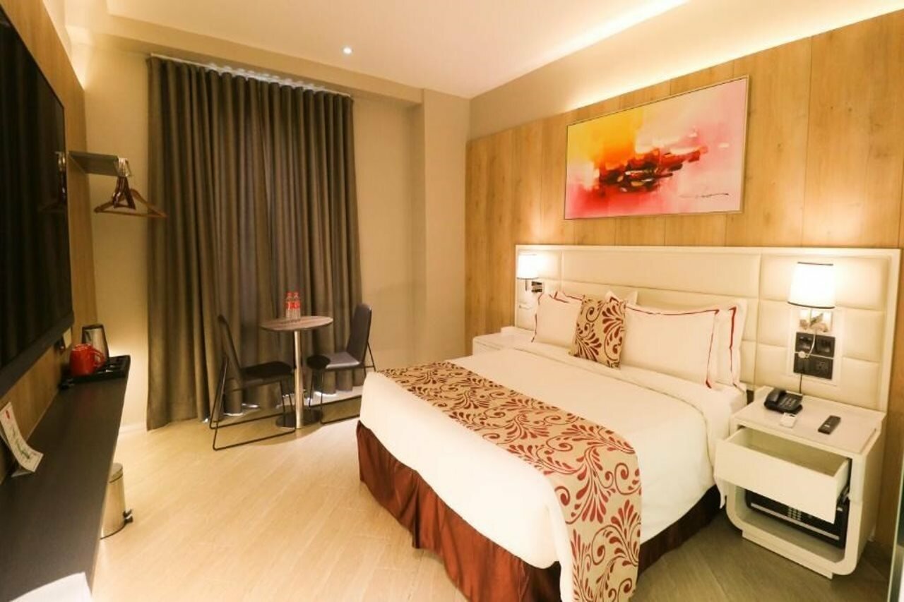 Фото Red Hotel Cubao, Quezon City
