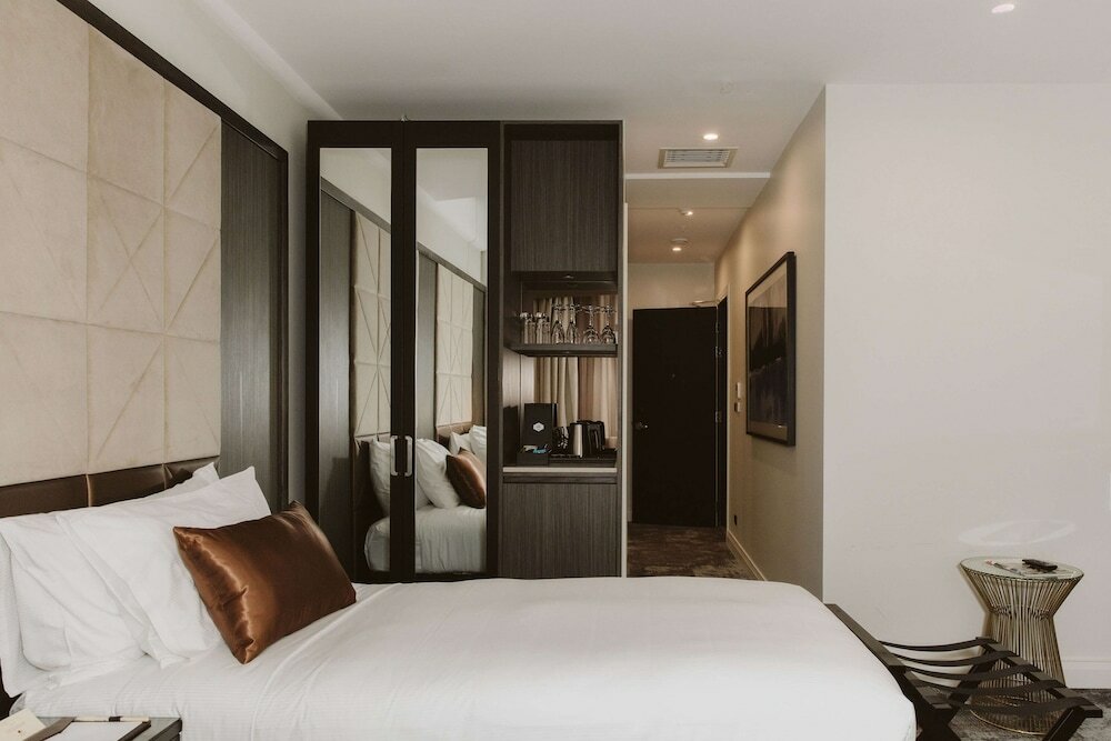 Фото Doubletree by Hilton Wellington
