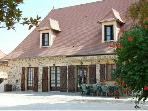 Гостиница La Ferme De Laupiliere в Перигё