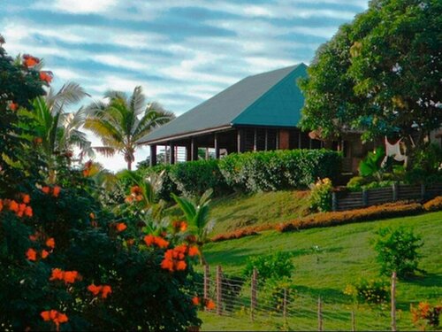 Гостиница Palmlea Farms Lodge & Bures на Фиджи