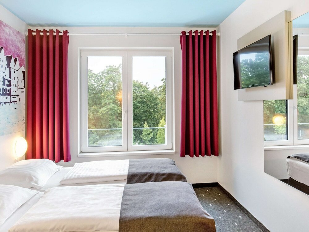 Фото B&b Hotel Lüneburg