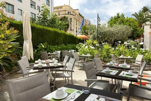Гостиница Best Western Plus Hôtel Brice Garden Nice в Ницце