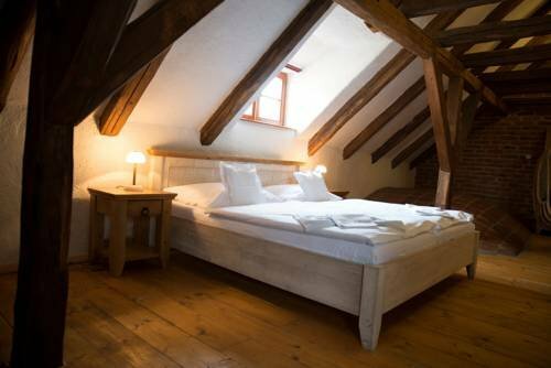 Гостиница Hotel U Hrabenky в Телче