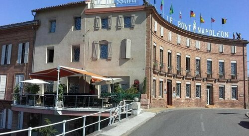 Гостиница Hôtel Le Pont Napoléon в Кастельсарразене