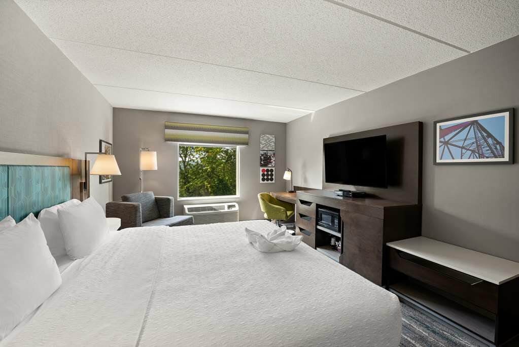 Фото Hampton Inn & Suites Poughkeepsie
