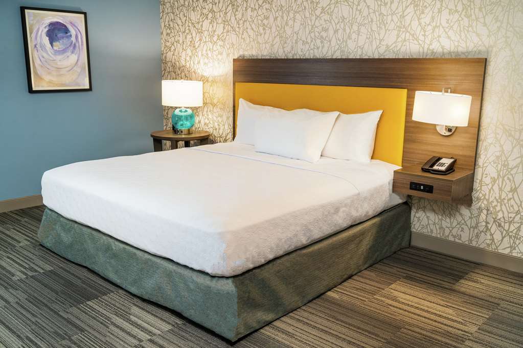 Фото Home2 Suites by Hilton San Antonio at the Rim