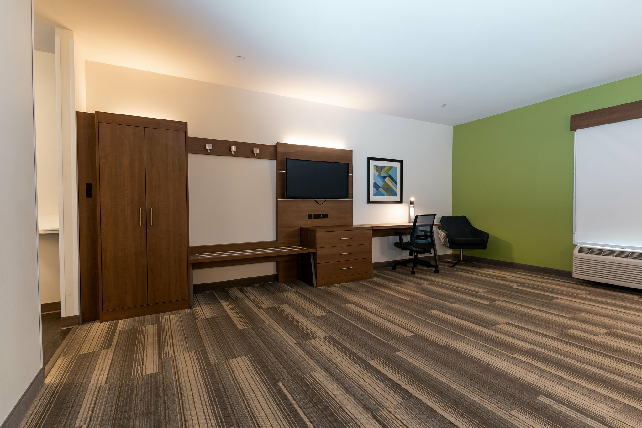 Фото Holiday Inn Express & Suites Edmonton Sw - Windermere, an Ihg Hotel