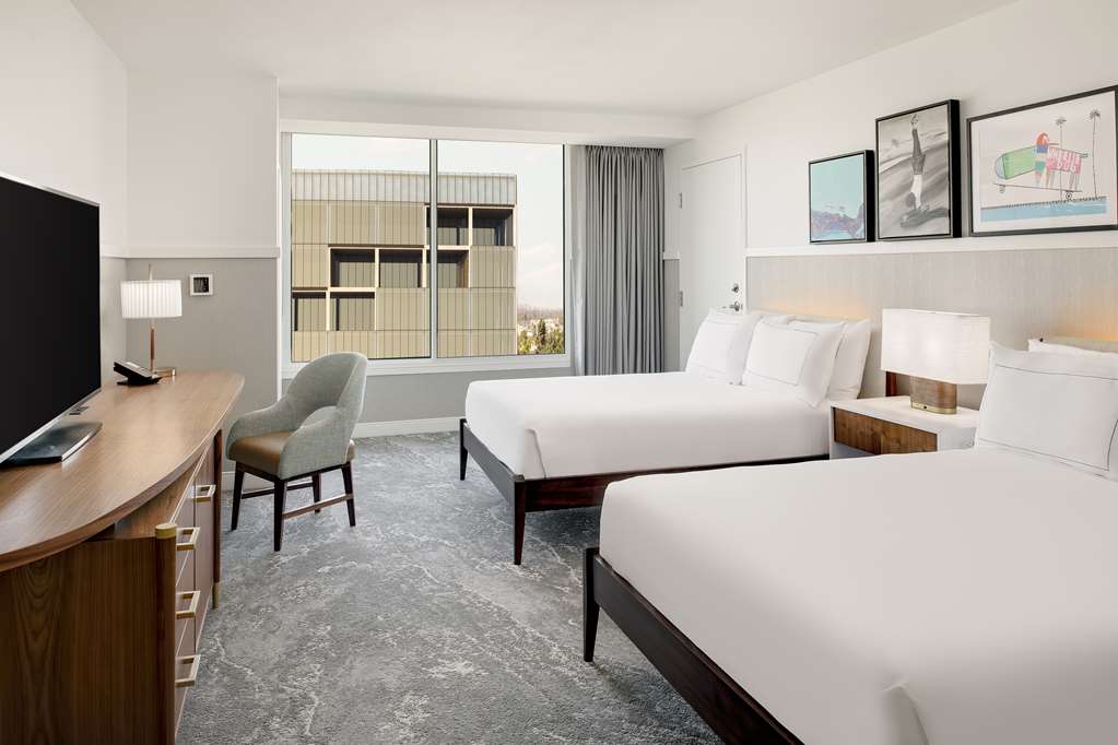 Фото Hilton Los Angeles Culver City