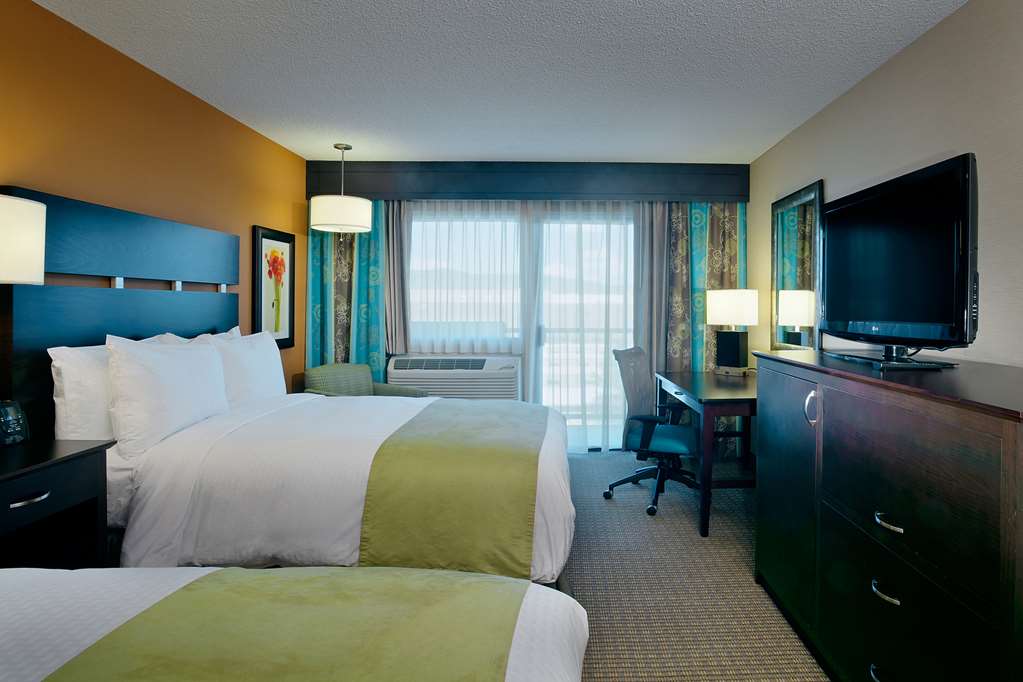 Фото DoubleTree by Hilton Hotel Santa Fe