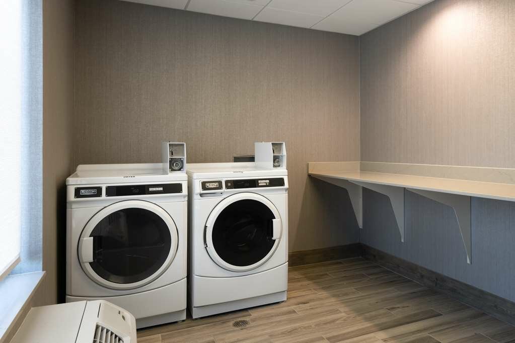 Фото Hampton Inn & Suites Manteca