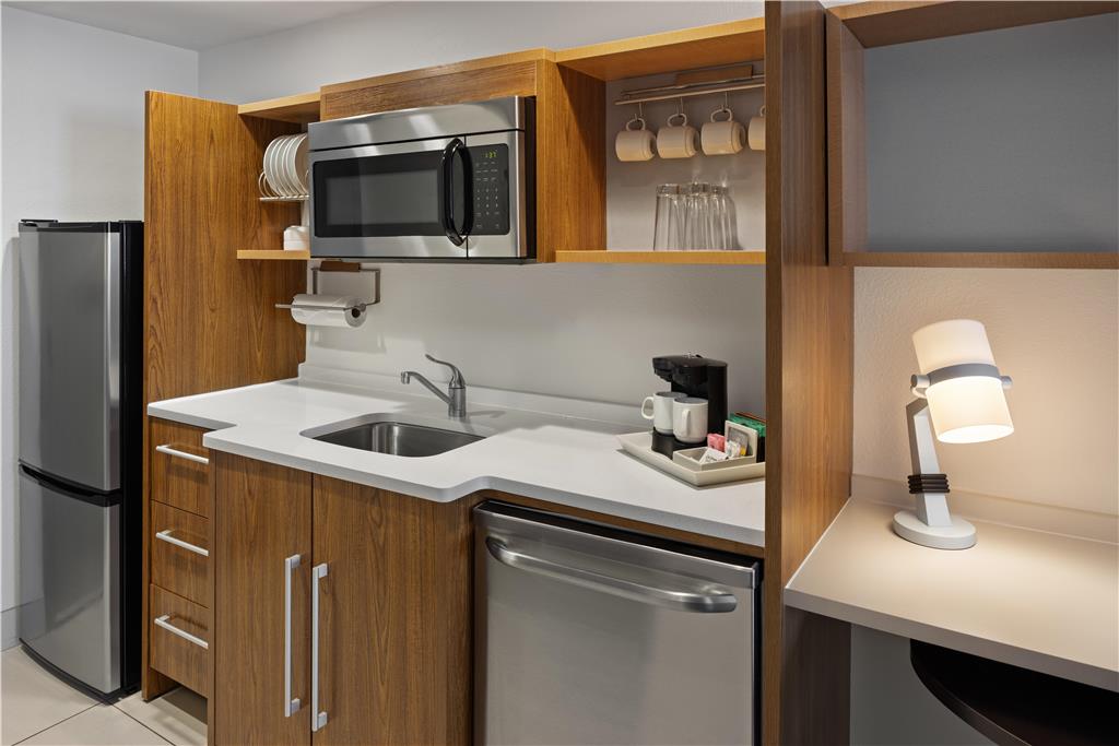 Фото Home2 Suites by Hilton Roseville Minneapolis