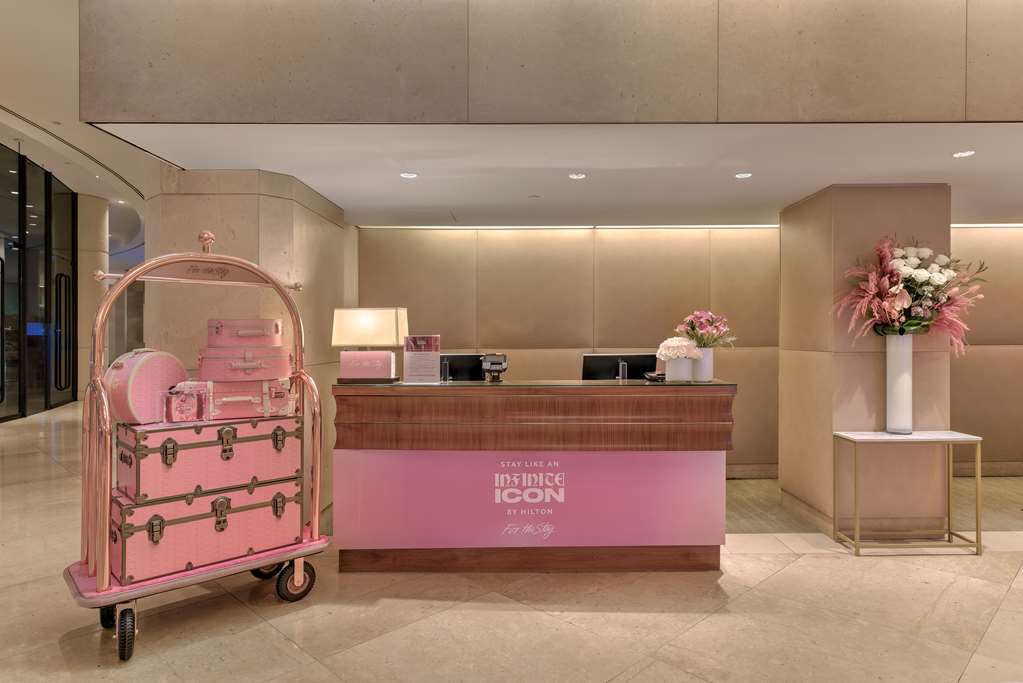 Фото The Beverly Hilton