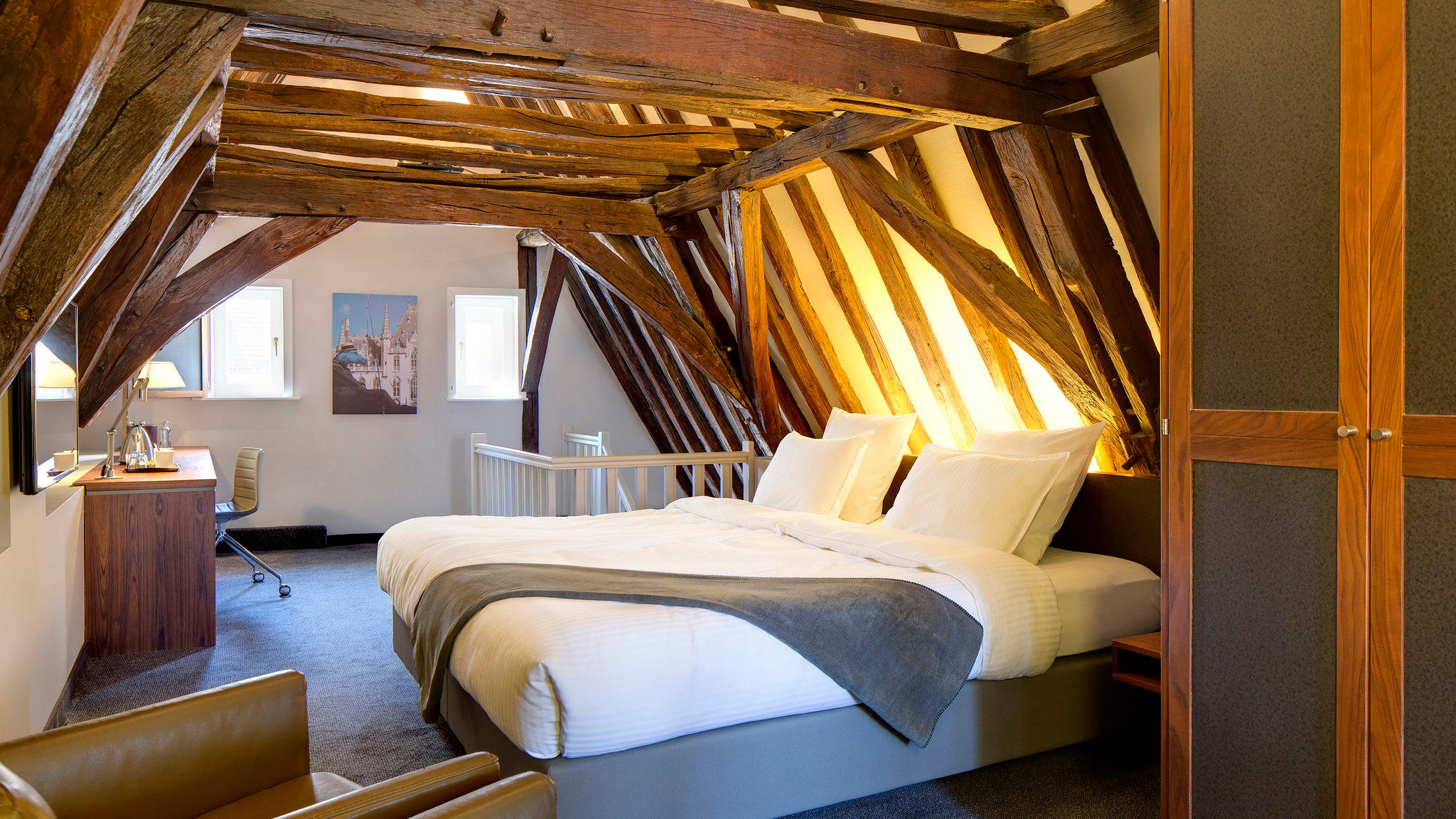 Фото Crowne Plaza Bruges