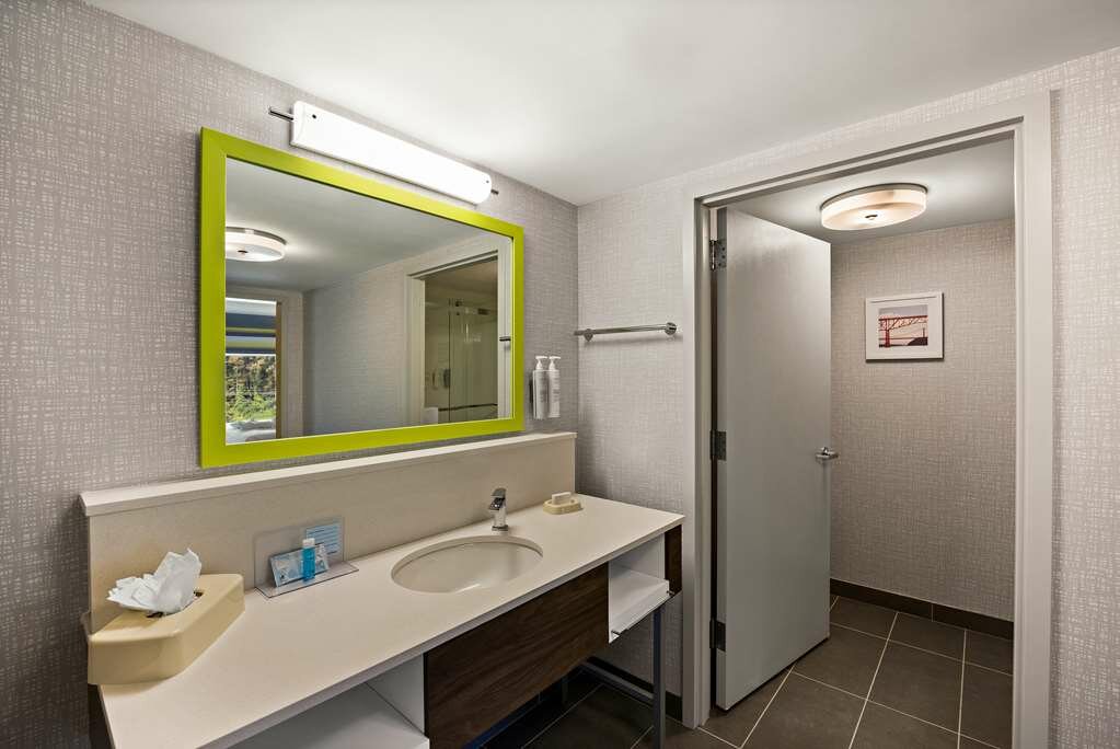 Фото Hampton Inn & Suites Poughkeepsie