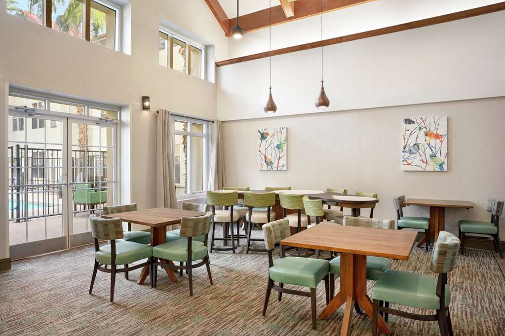 Фото Homewood Suites by Hilton Phoenix-Chandler