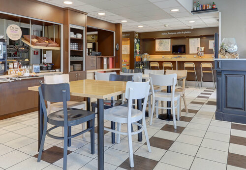 Гостиница B&b Hotel Chalons EN Champagne в Шалон-ан-Шампани