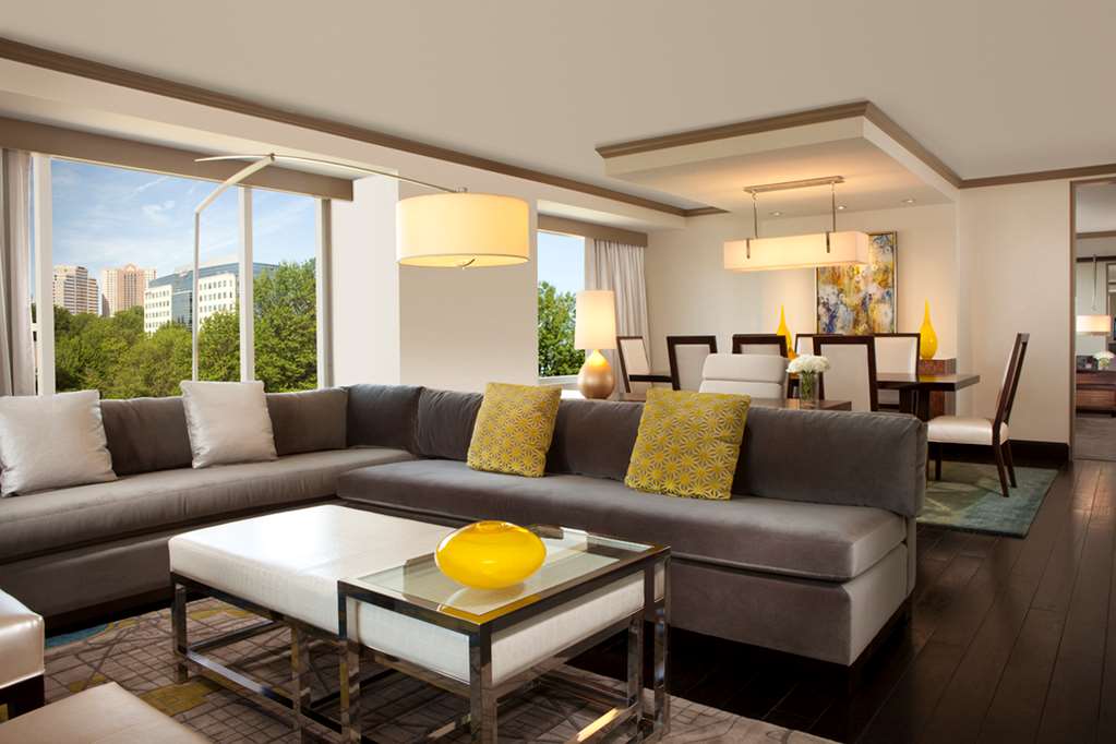 Фото Hilton McLean Tysons Corner