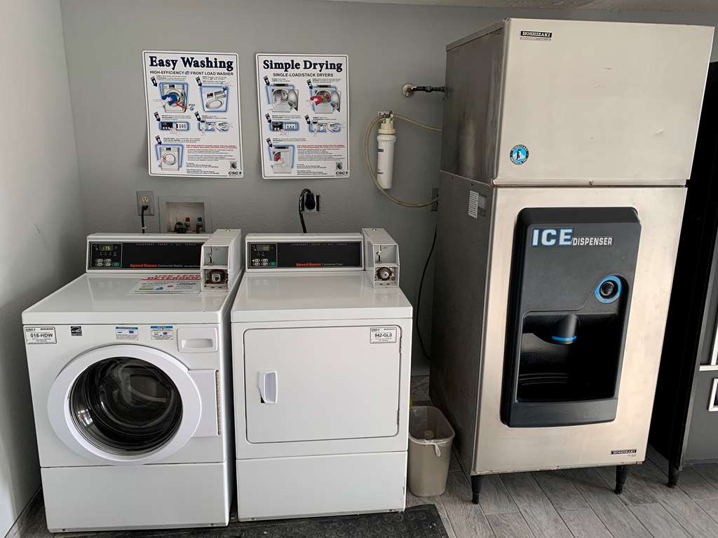 Фото SureStay Hotel by Best Western Olathe