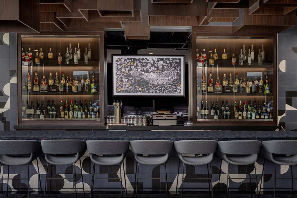 Фото Hampton Inn & Suites Rochester Downtown