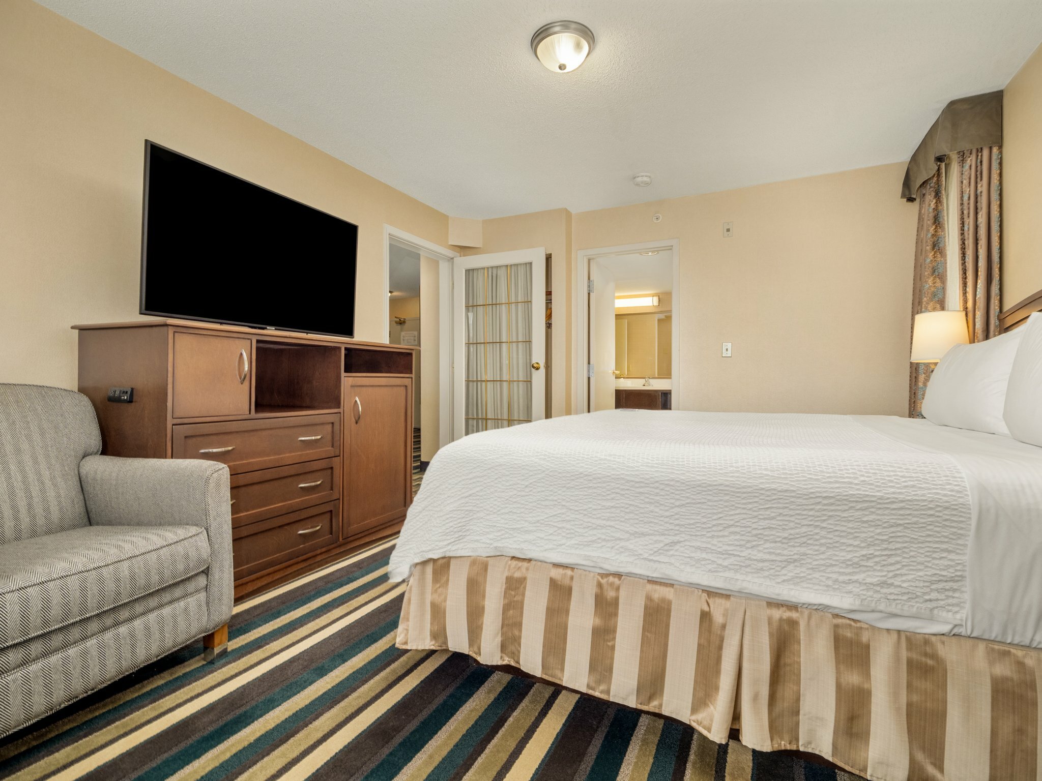 Фото Holiday Inn Conference Ctr Edmonton South