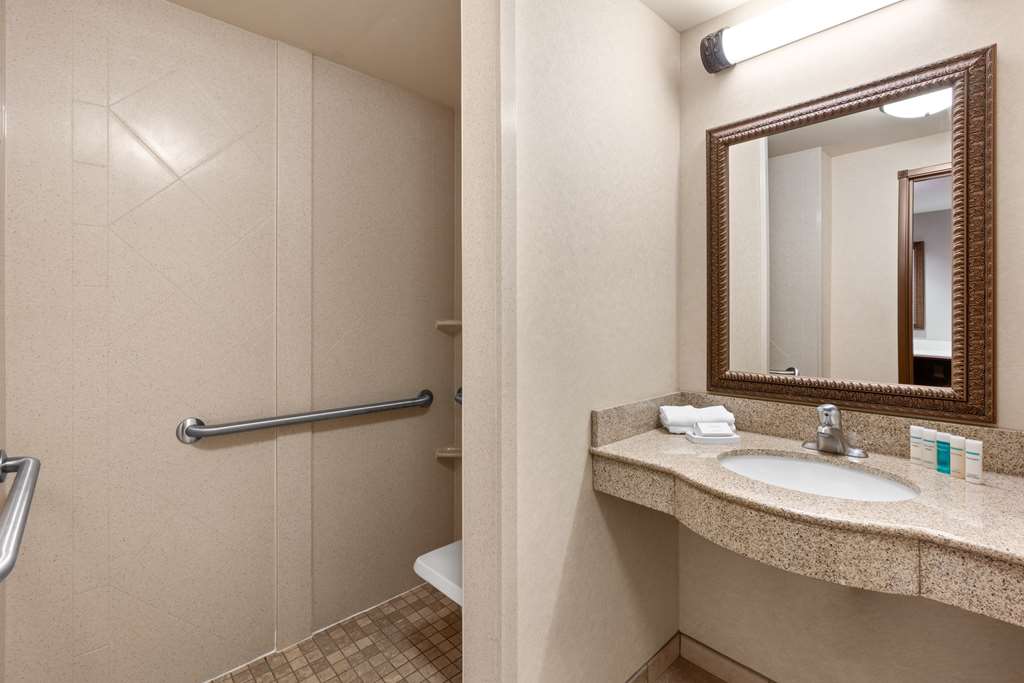 Фото Hampton Inn & Suites Burlington